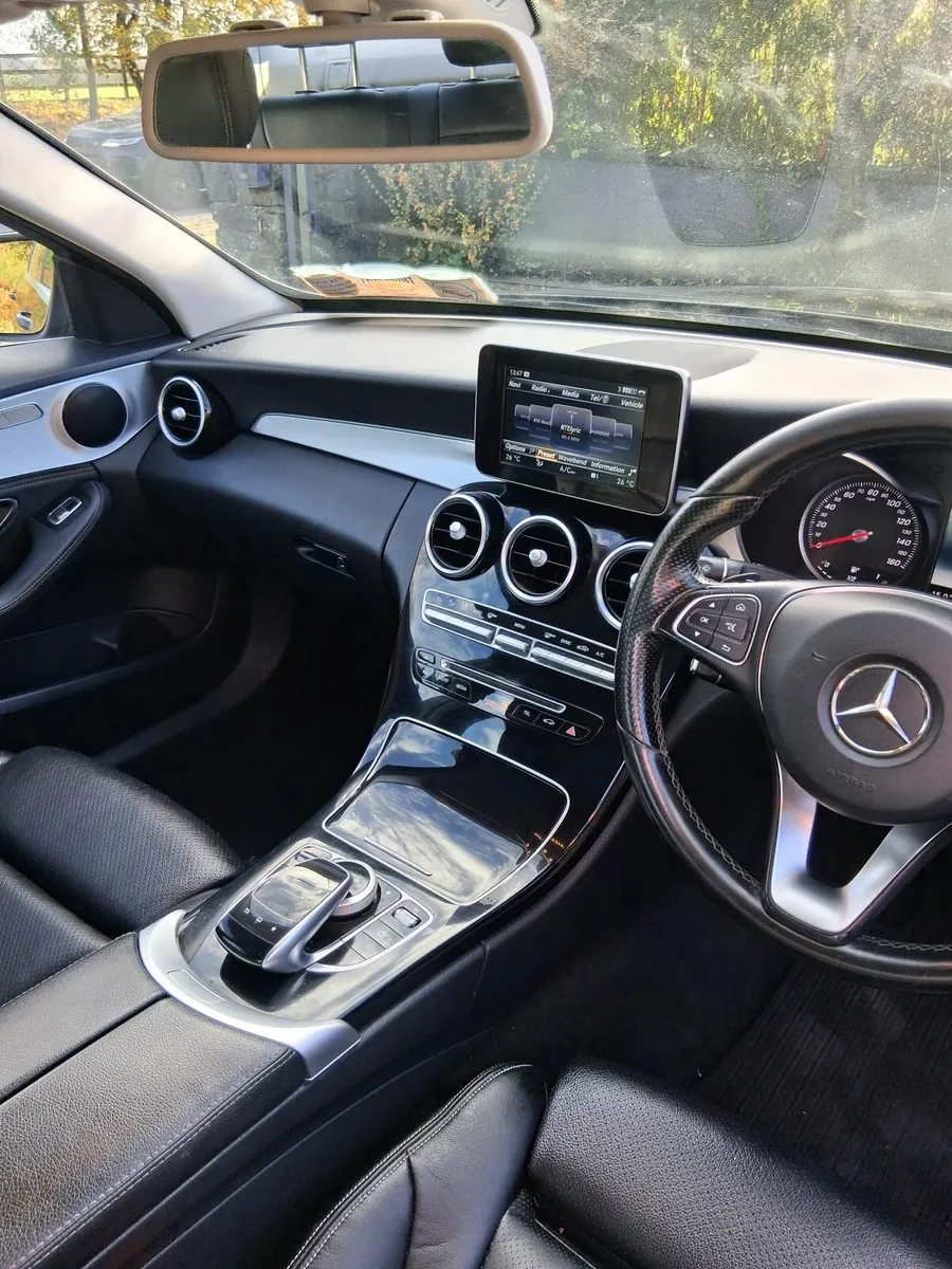 Mercedes-Benz C-Class 2016 - Image 4
