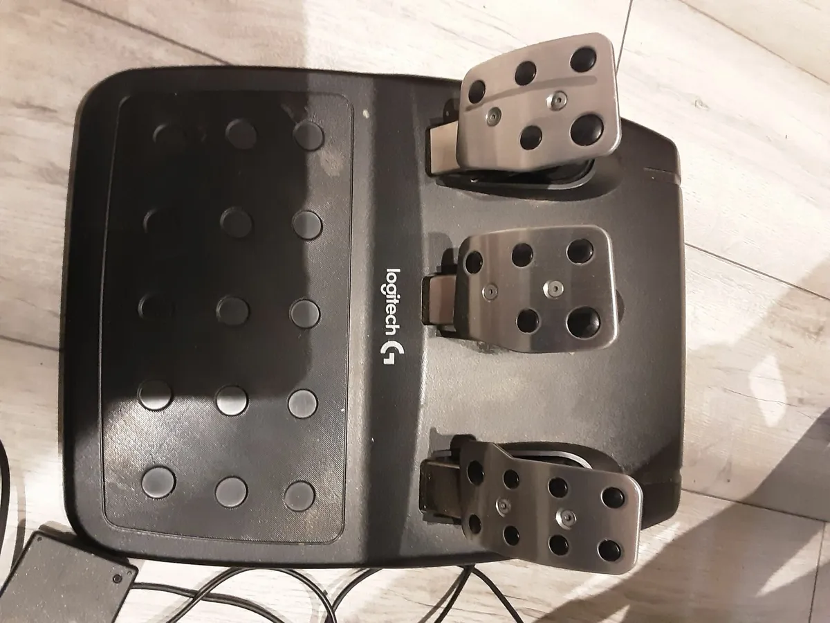 Playstation driving accessories - Image 4