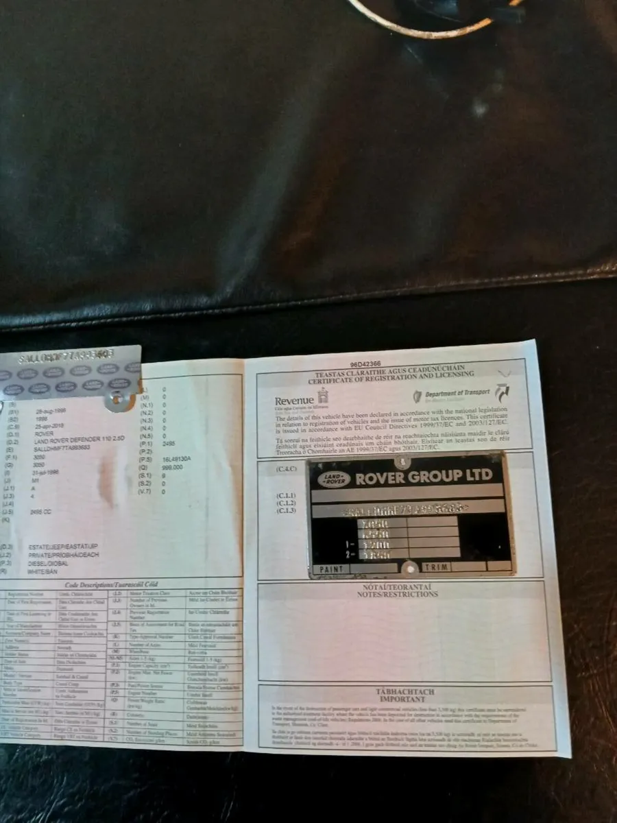 DEFENDER 110 CSW 9 SEATER - Image 1