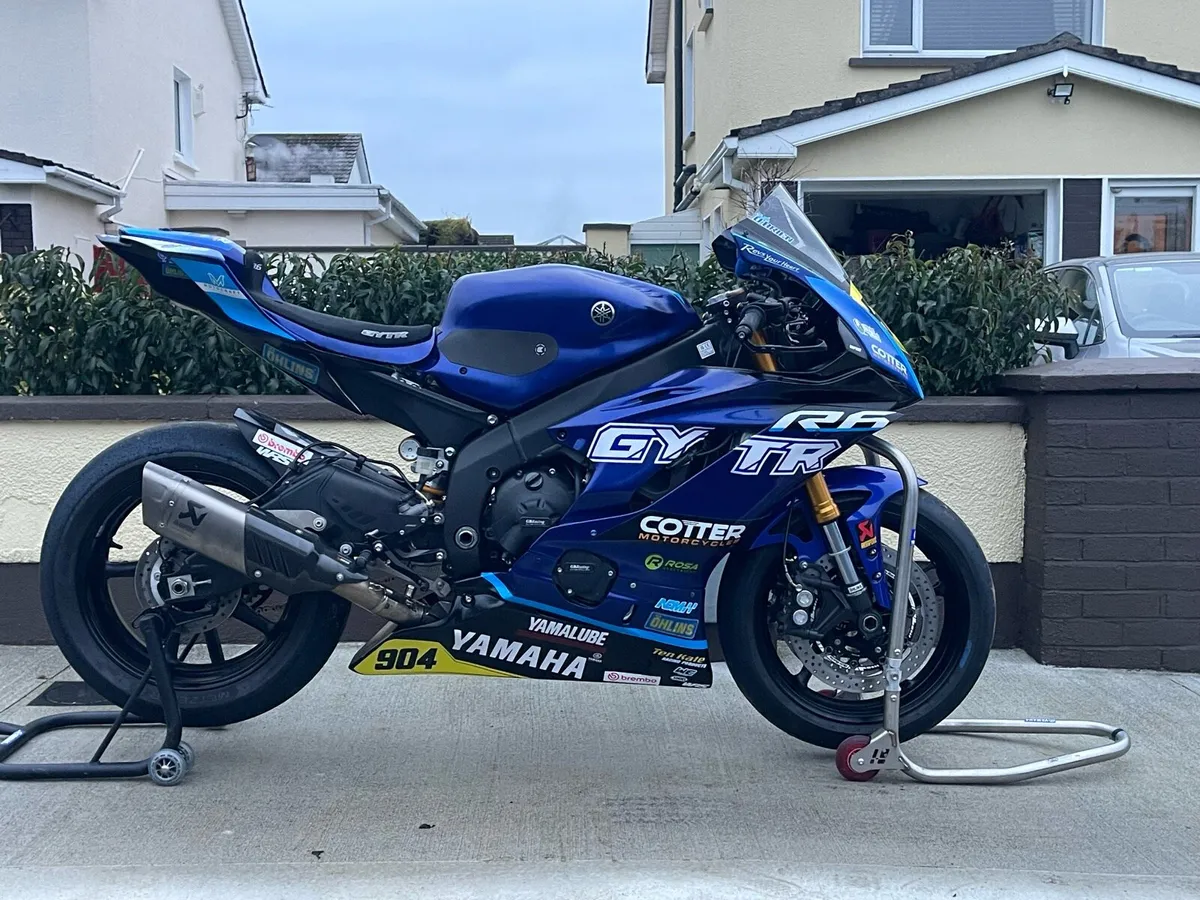 GYTR R6 Race Bike - Image 2