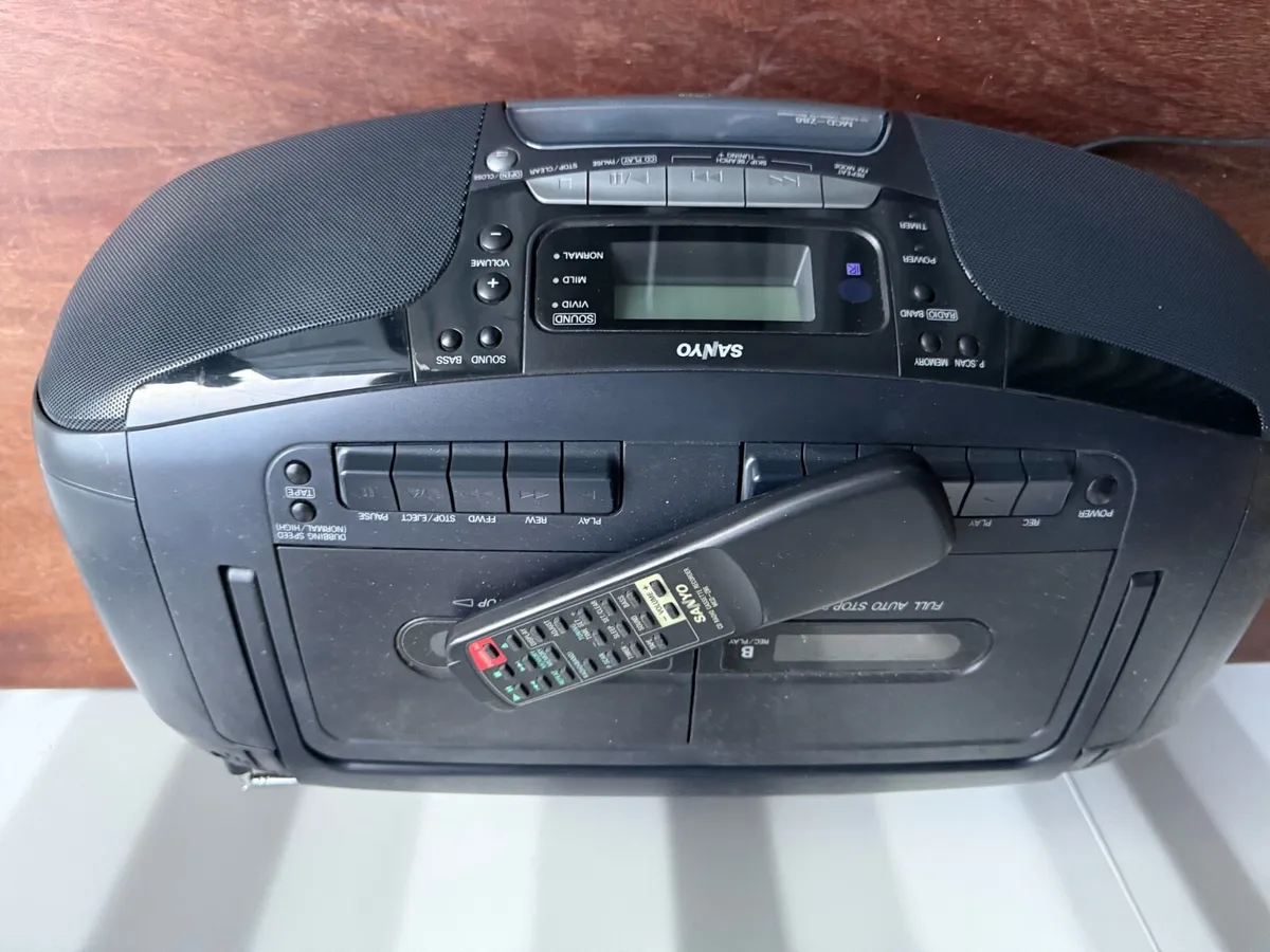 Radio \ Cassette \ CD Player (recorder) - Image 3