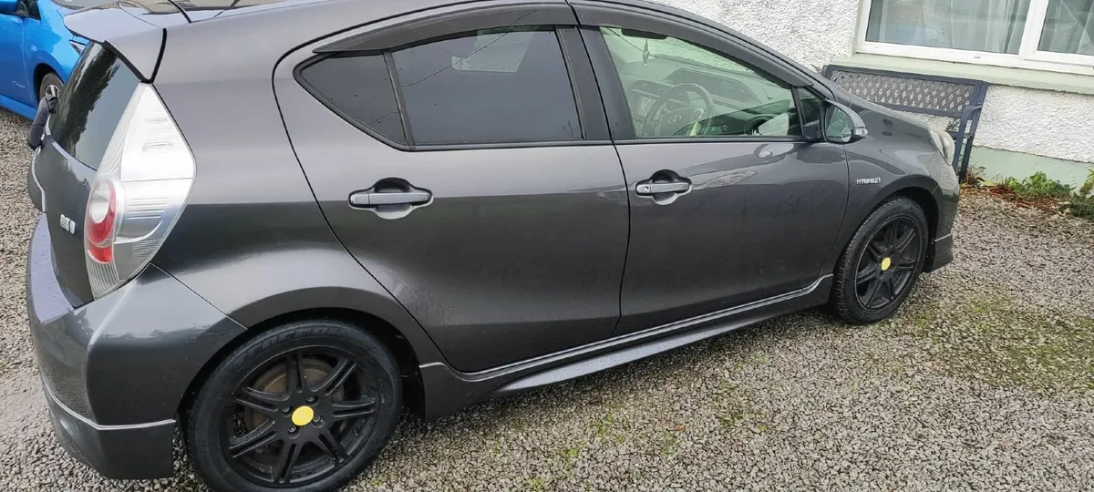 Toyota Aqua 2014 - Image 3