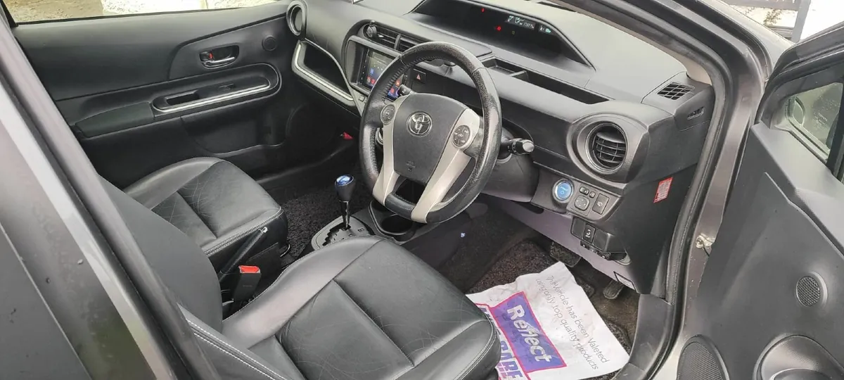 Toyota Aqua 2014 - Image 4