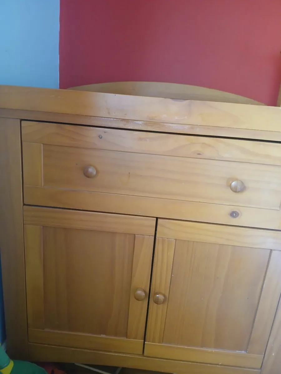 Baby changing unit - Image 1