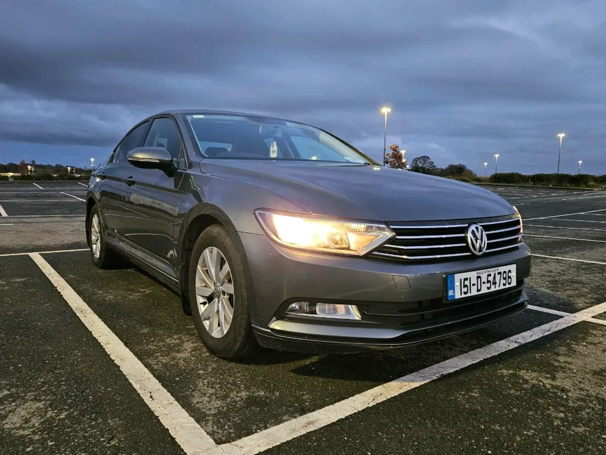 2015 VW  Passat - Image 1