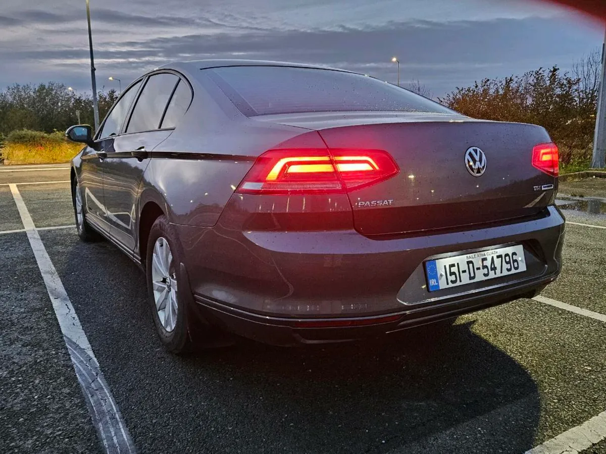 2015 VW  Passat - Image 4