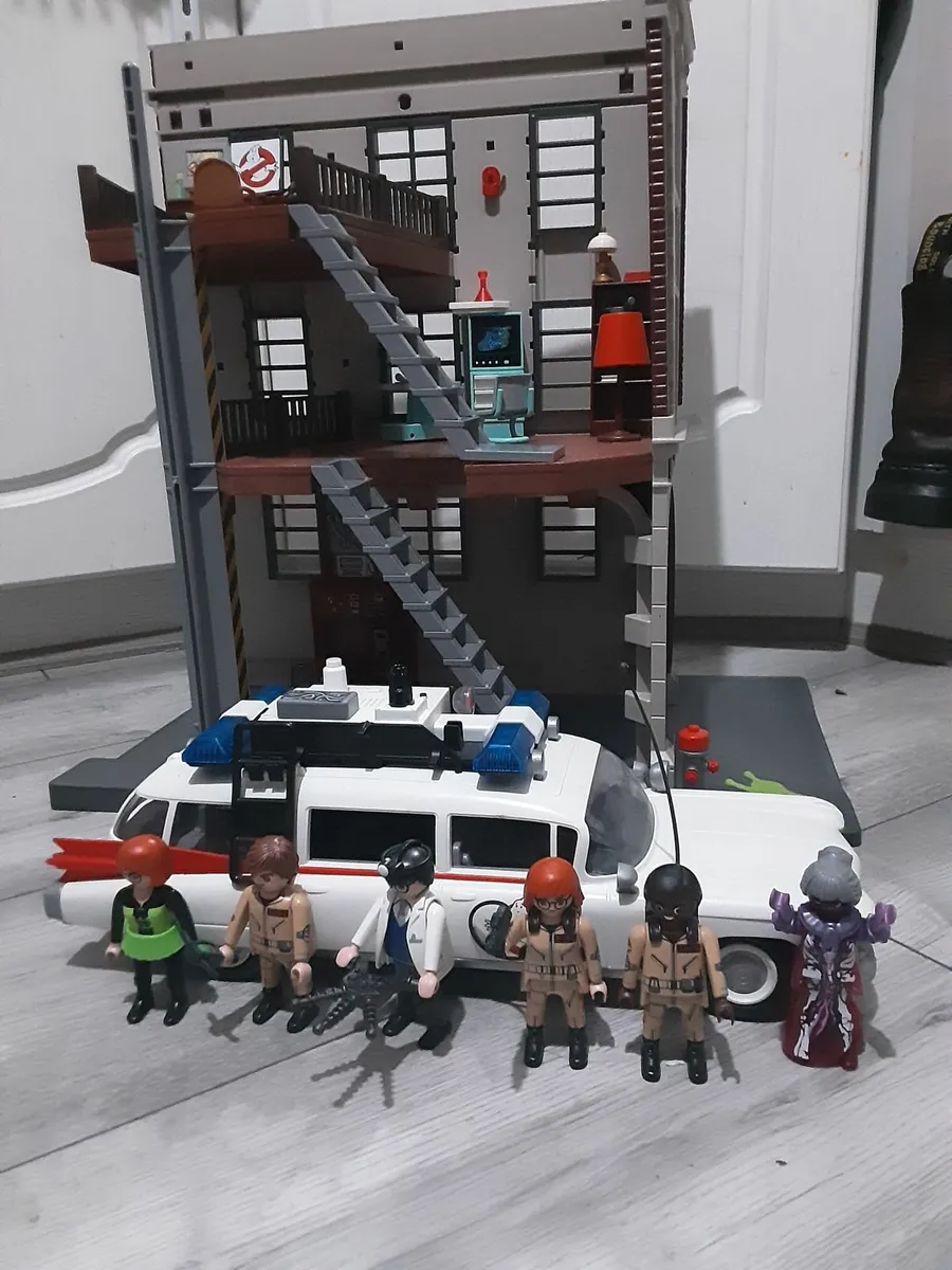 Ghostbuster Station with car - Image 1