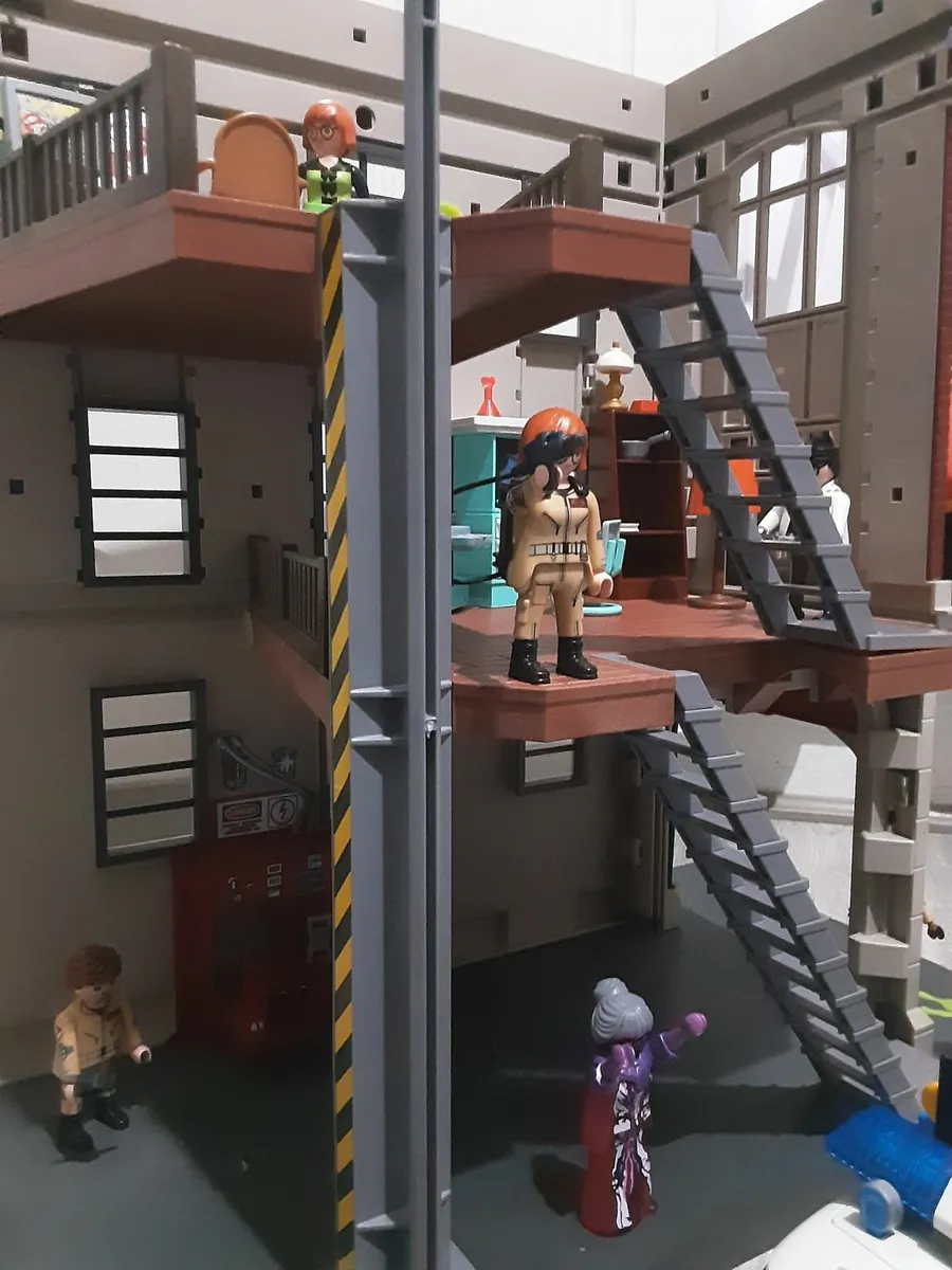 Ghostbuster Station with car - Image 3