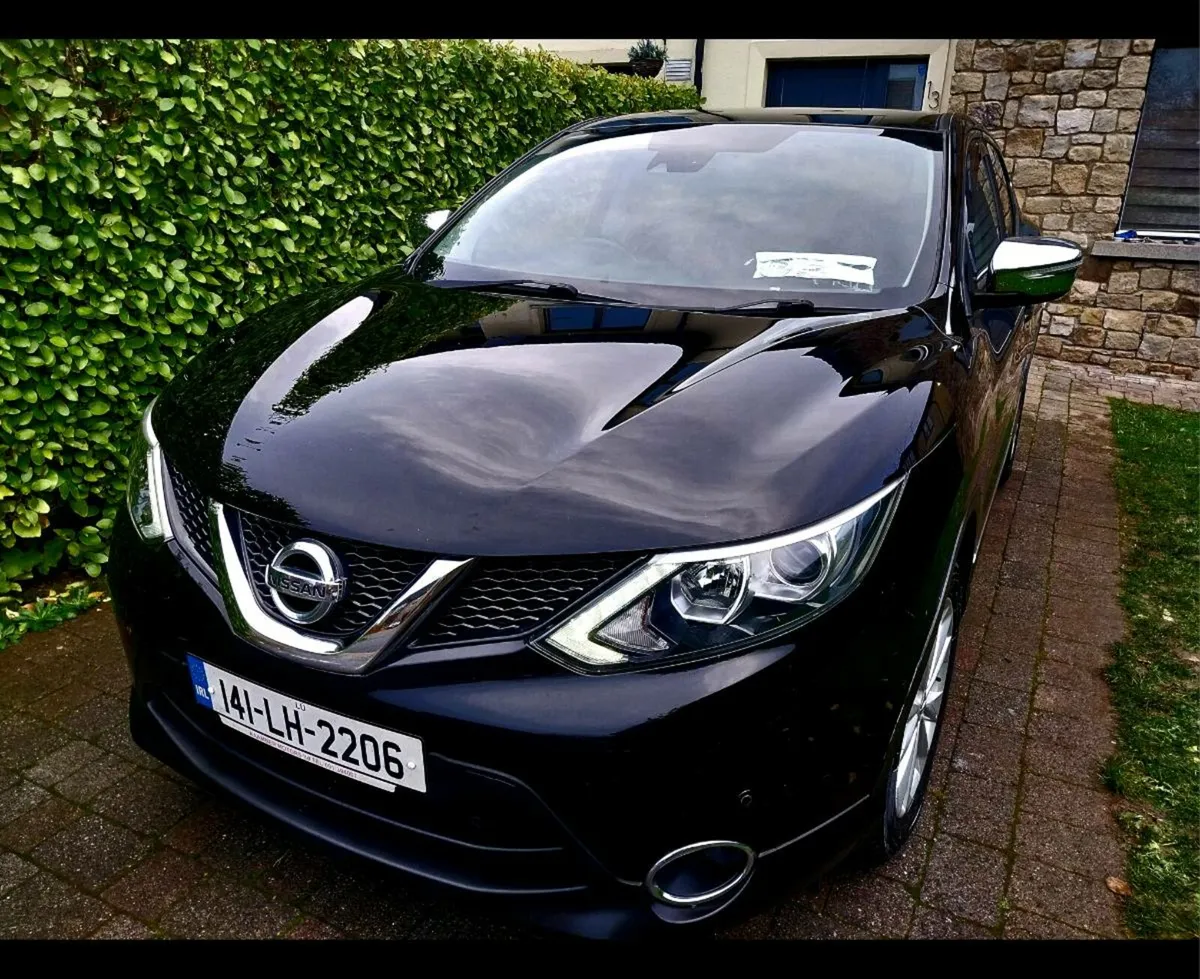 Nissan Qashqai top spec, new NCT, taxed - Image 4