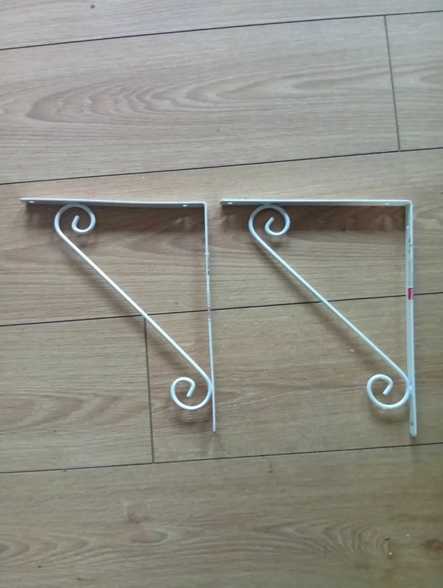 New Pair of Garden Brackets - Image 4