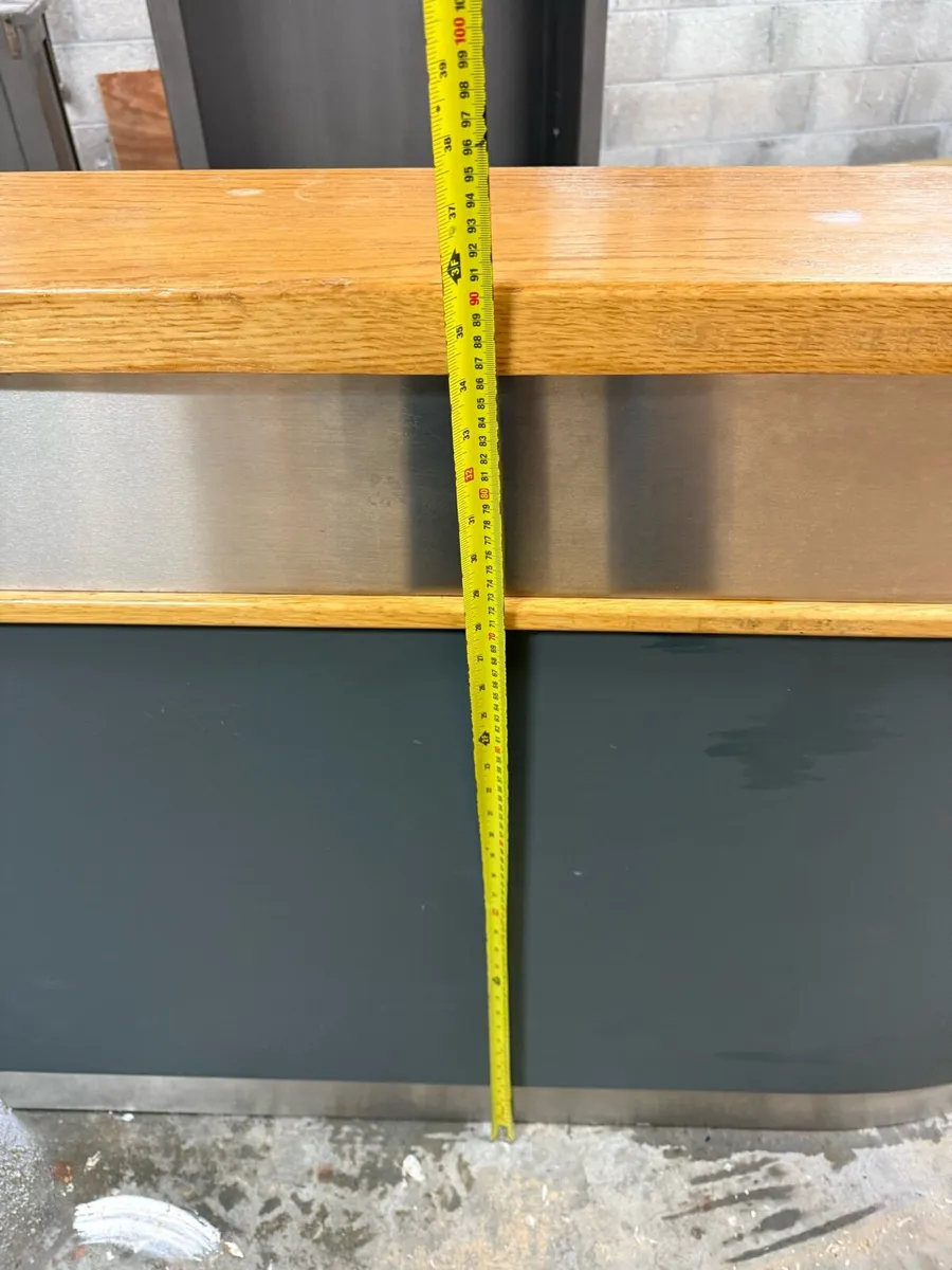 Business checkout counter - Image 2