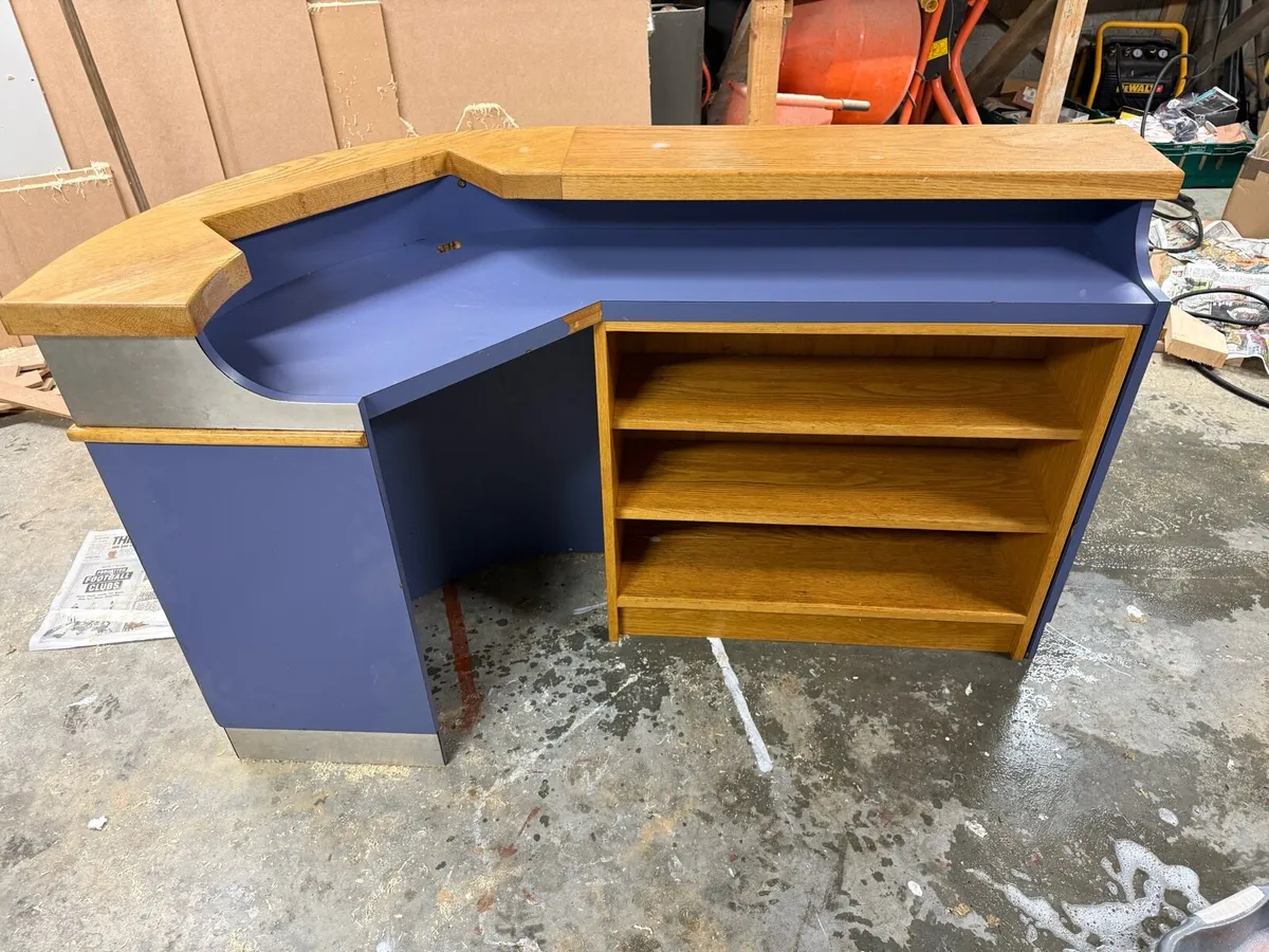 Business checkout counter - Image 1