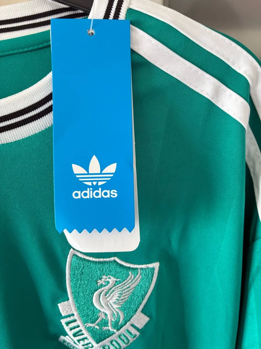 2 Liverpool jerseys - Image 2