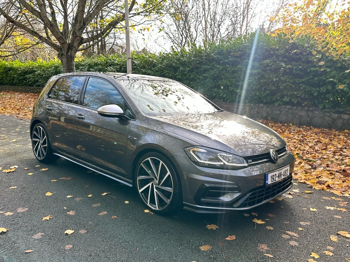 VW Golf R MK7.5 2019 - Image 2
