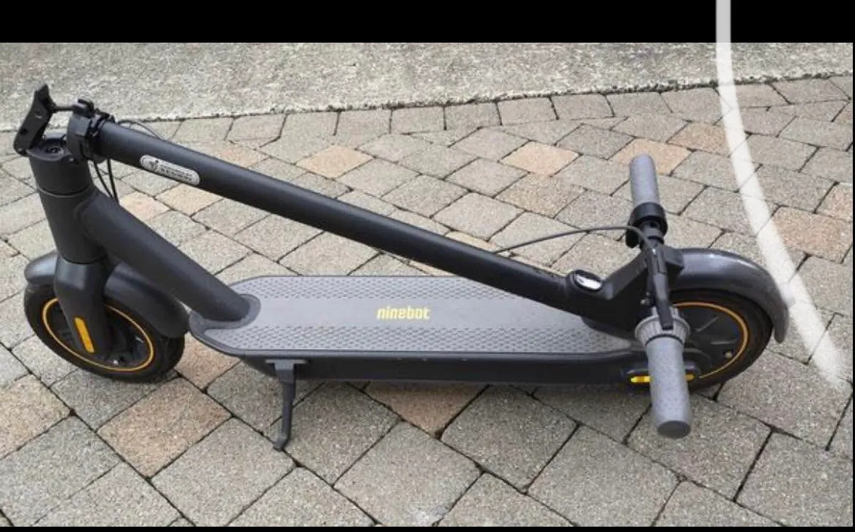 SEGWAY NINEBOT MAX G30 Electric - Image 2