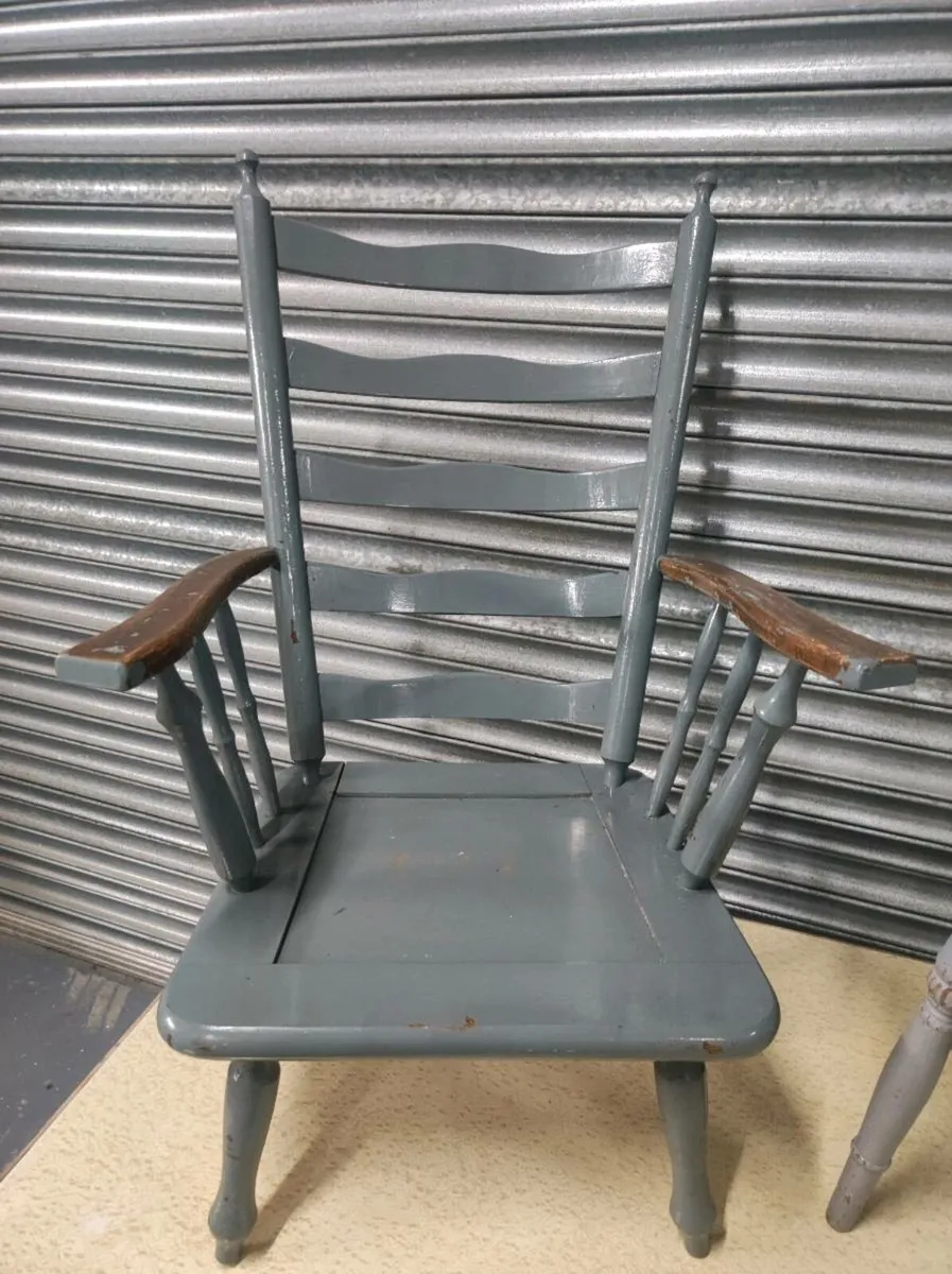 Old thatched cottage chairs - Image 3