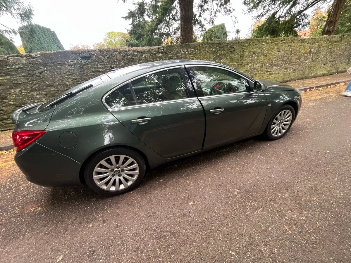 Insignia ELITE 2009 - Image 3