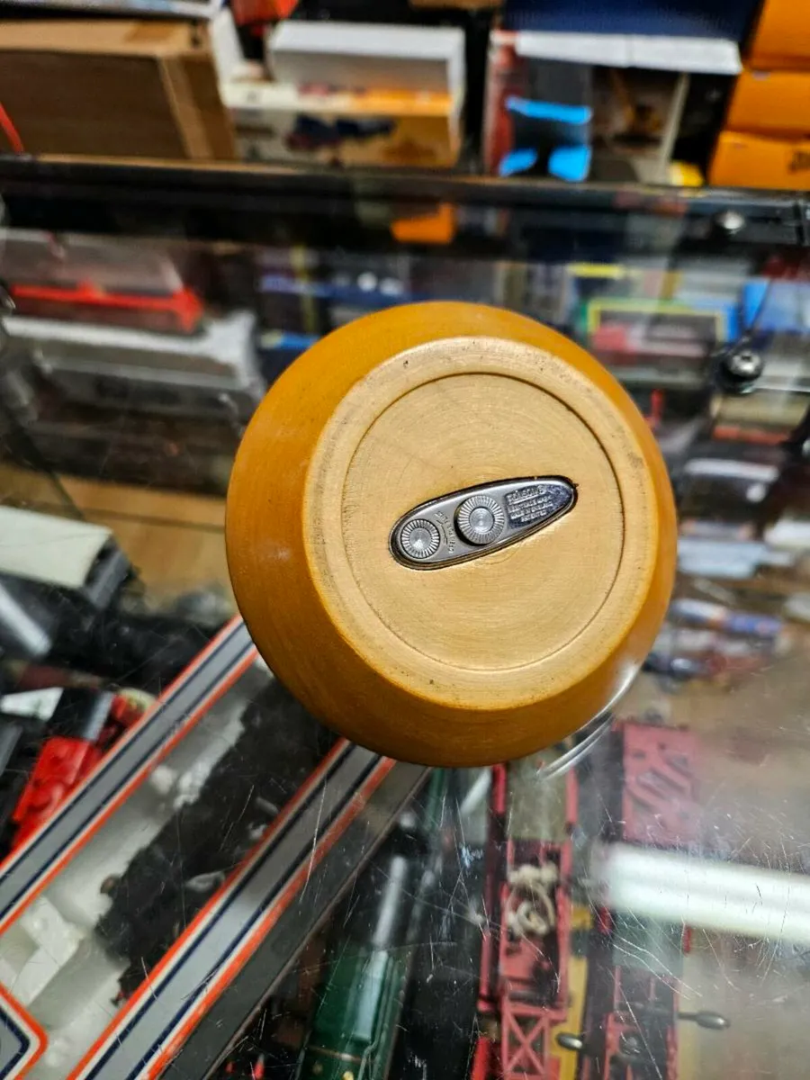 Vintage Cigarette Lighter - Image 2