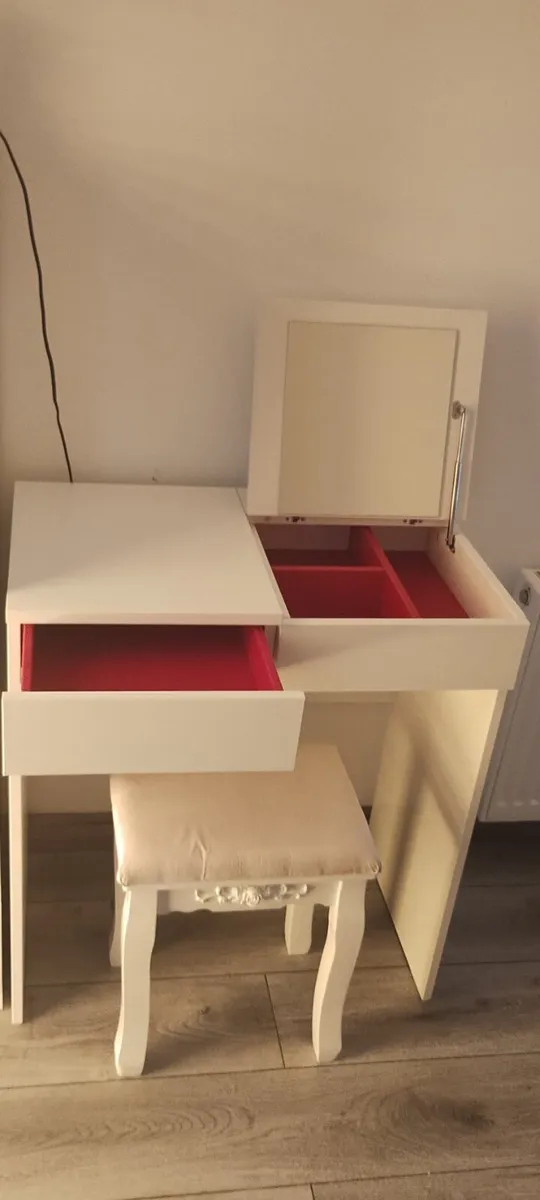 dressing table with stool - Image 1