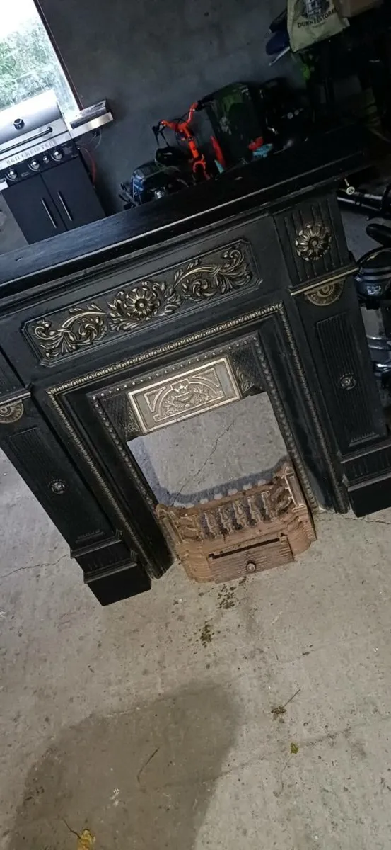 Cast iron fireplace - Image 2