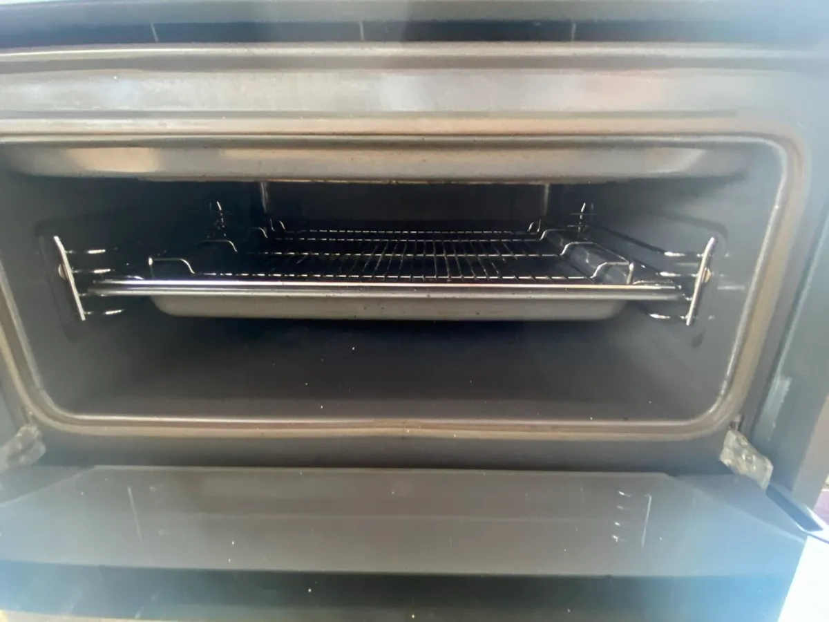 Neff double oven (built in) & hob - Image 4