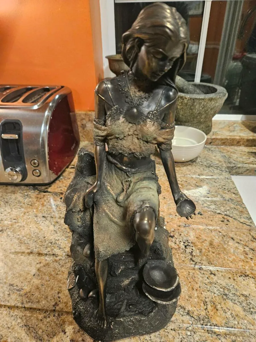 Mullingar Pewter statue "spirit of earth" - Image 1