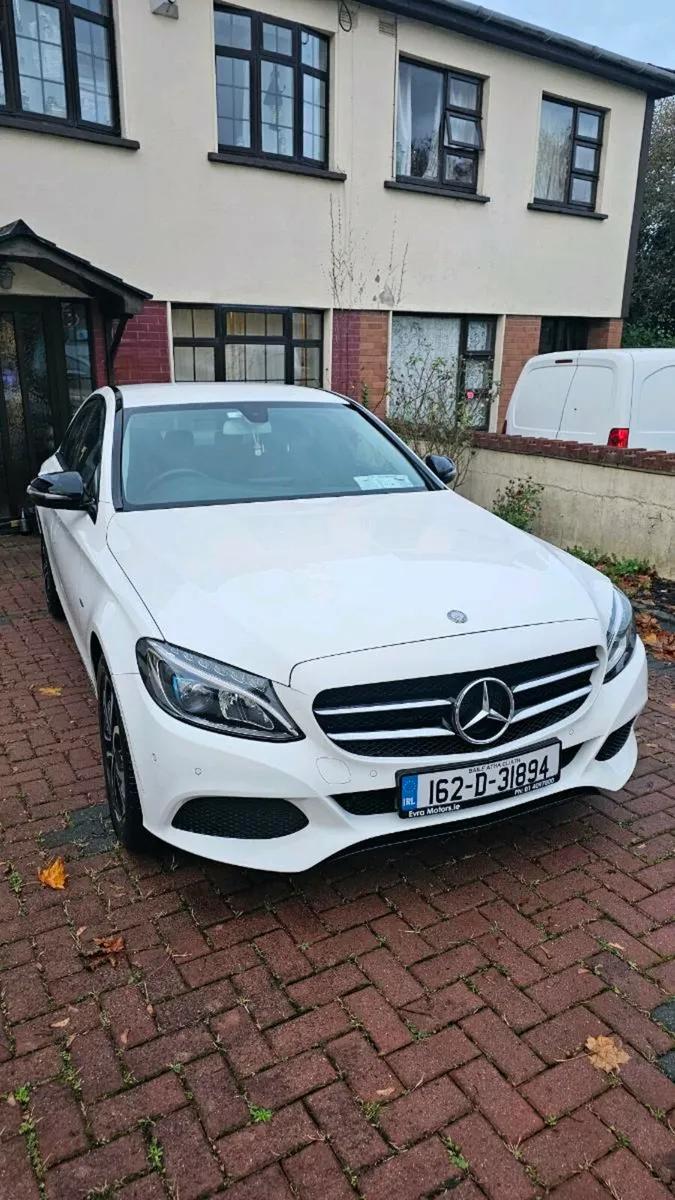 Mercedes- Benz C350 e Sport - Image 1