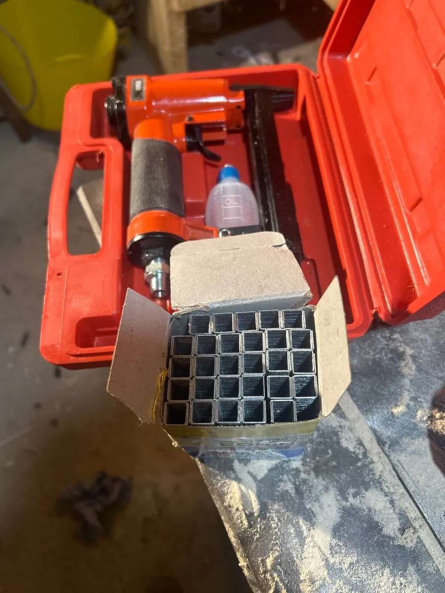 Tacwise 140 air staple gun - Image 3