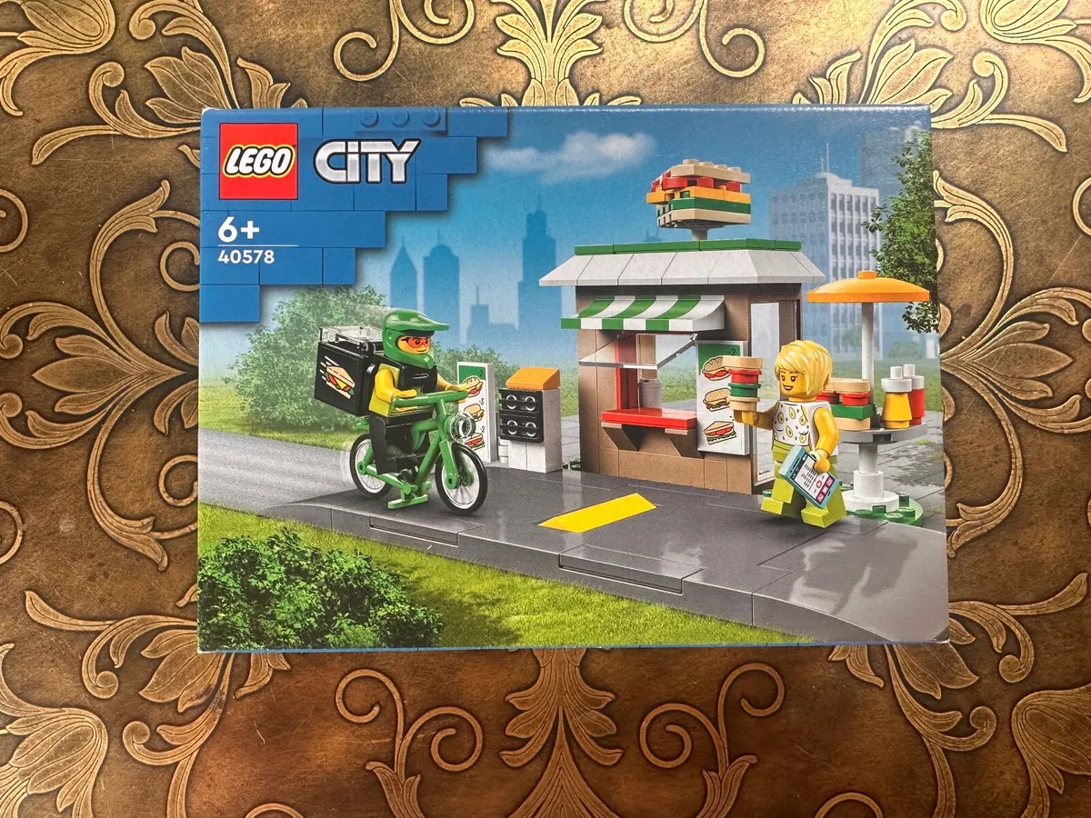 Lego City Sandwich stand set. - Image 1