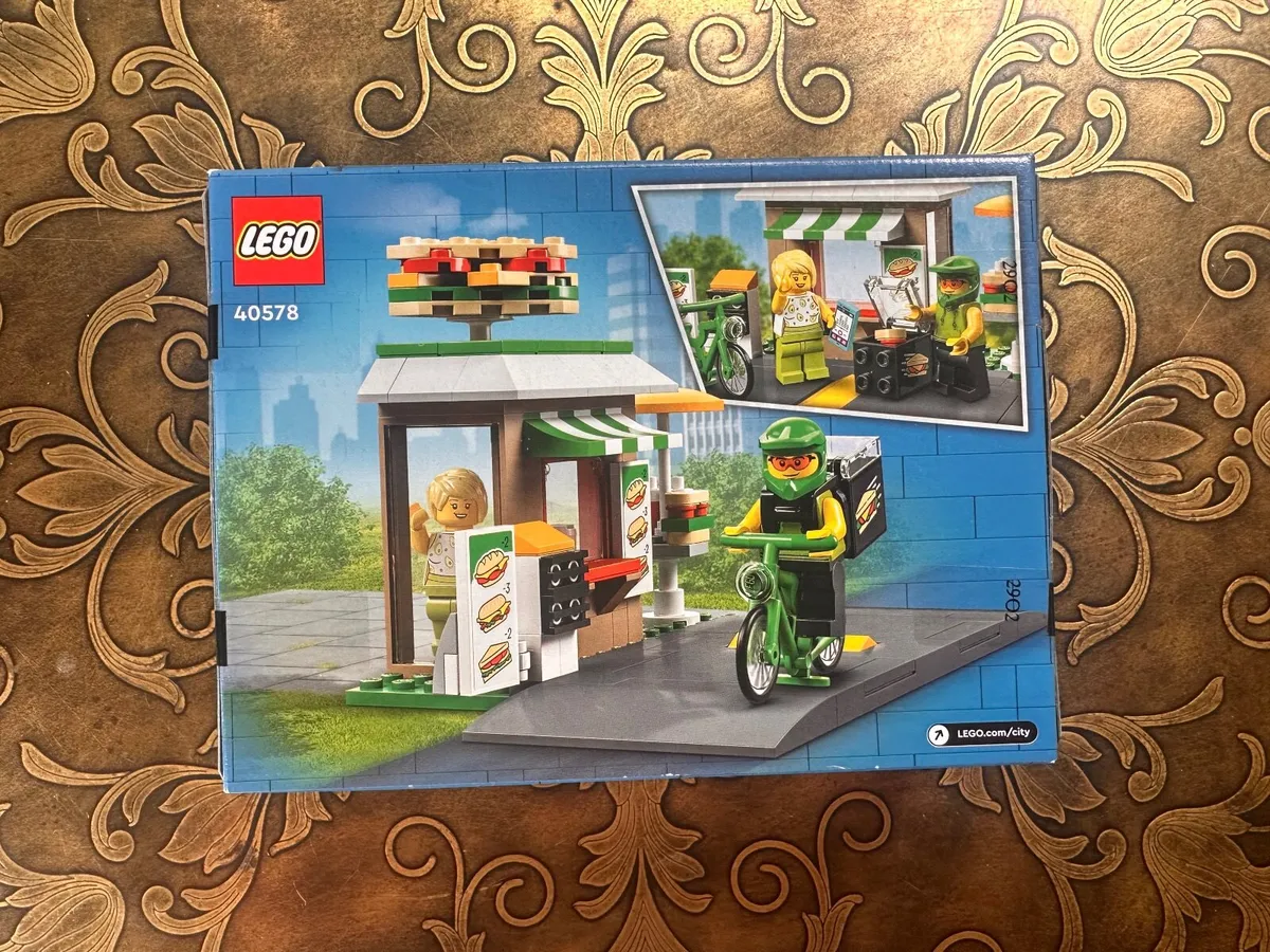 Lego City Sandwich stand set. - Image 2