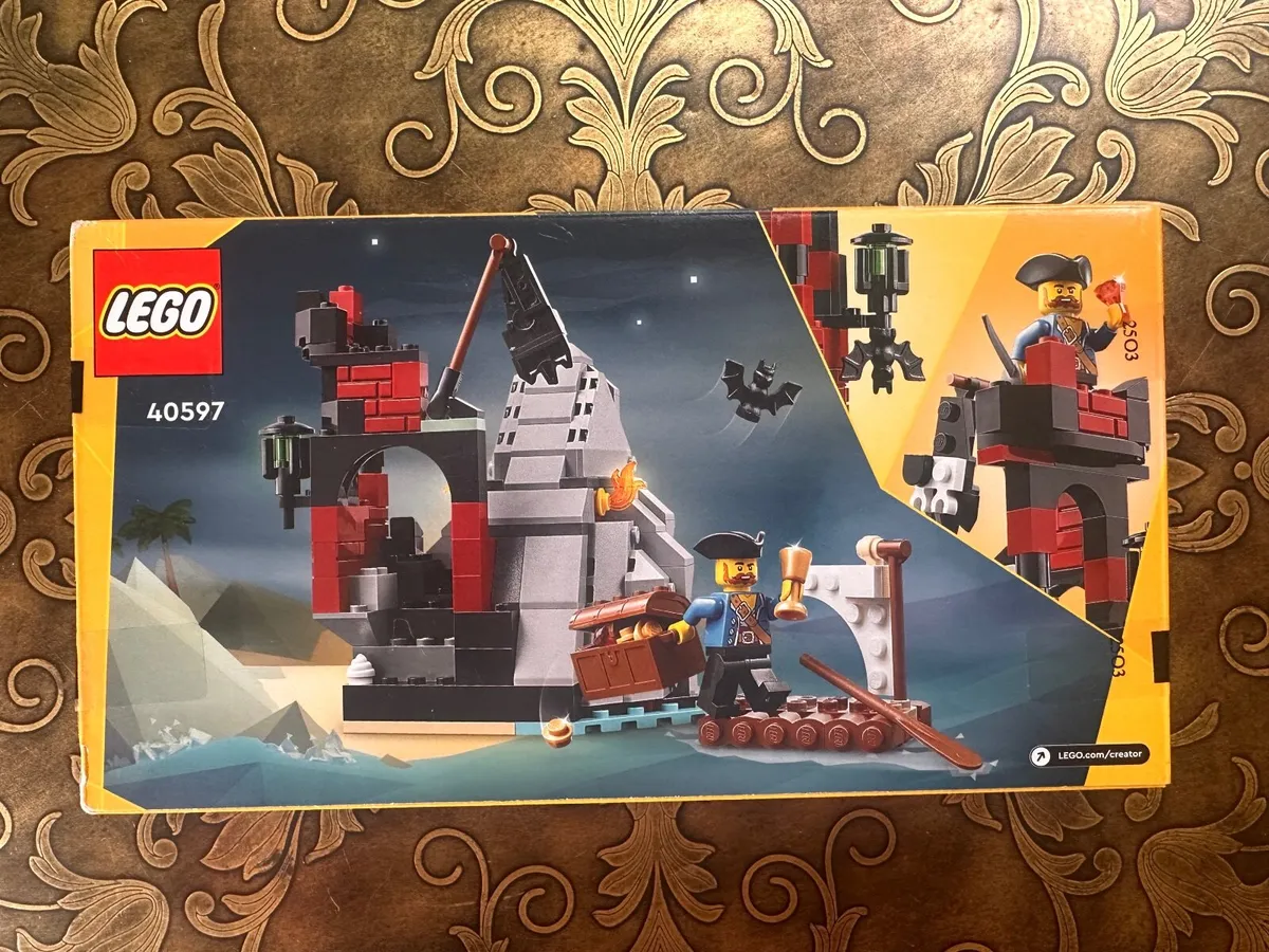 Lego Pirate Treasure Cave set. - Image 2