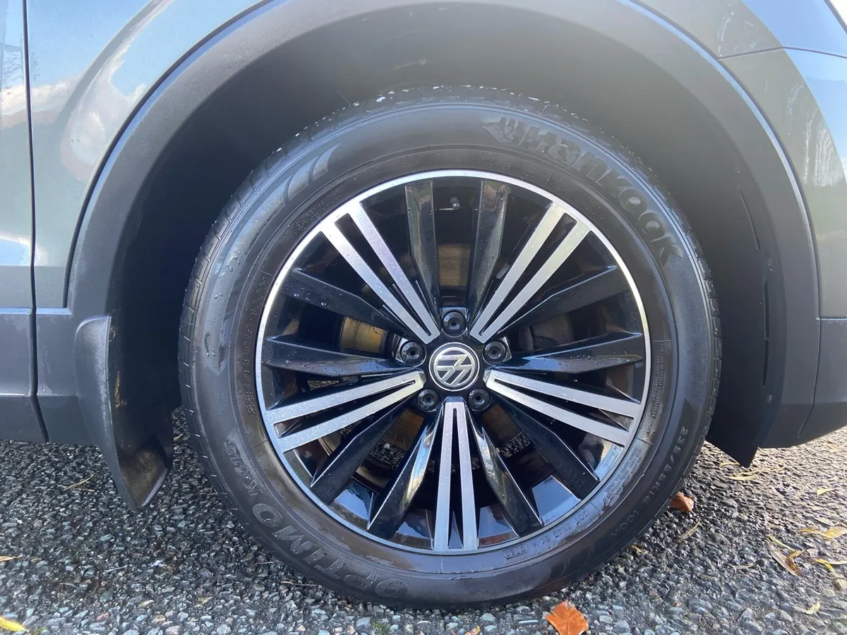 Volkswagen Tiguan SE NAV 150bhp (2018) - Image 4