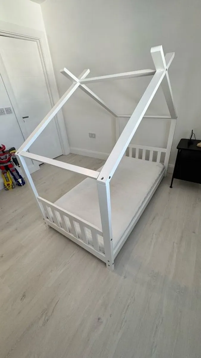 Childs Bed inc  Mattress - Image 2