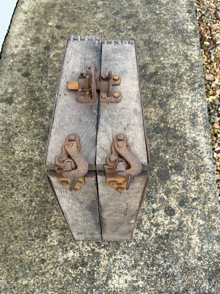 Sand Casting Frames - Image 1