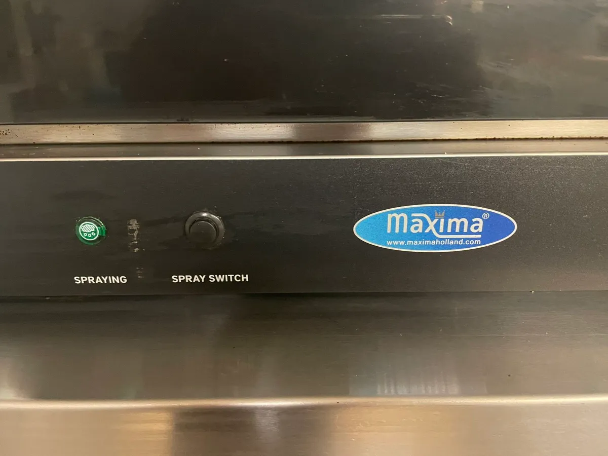 Bakery Oven with Stand & Commercial Dishwasher - Image 4