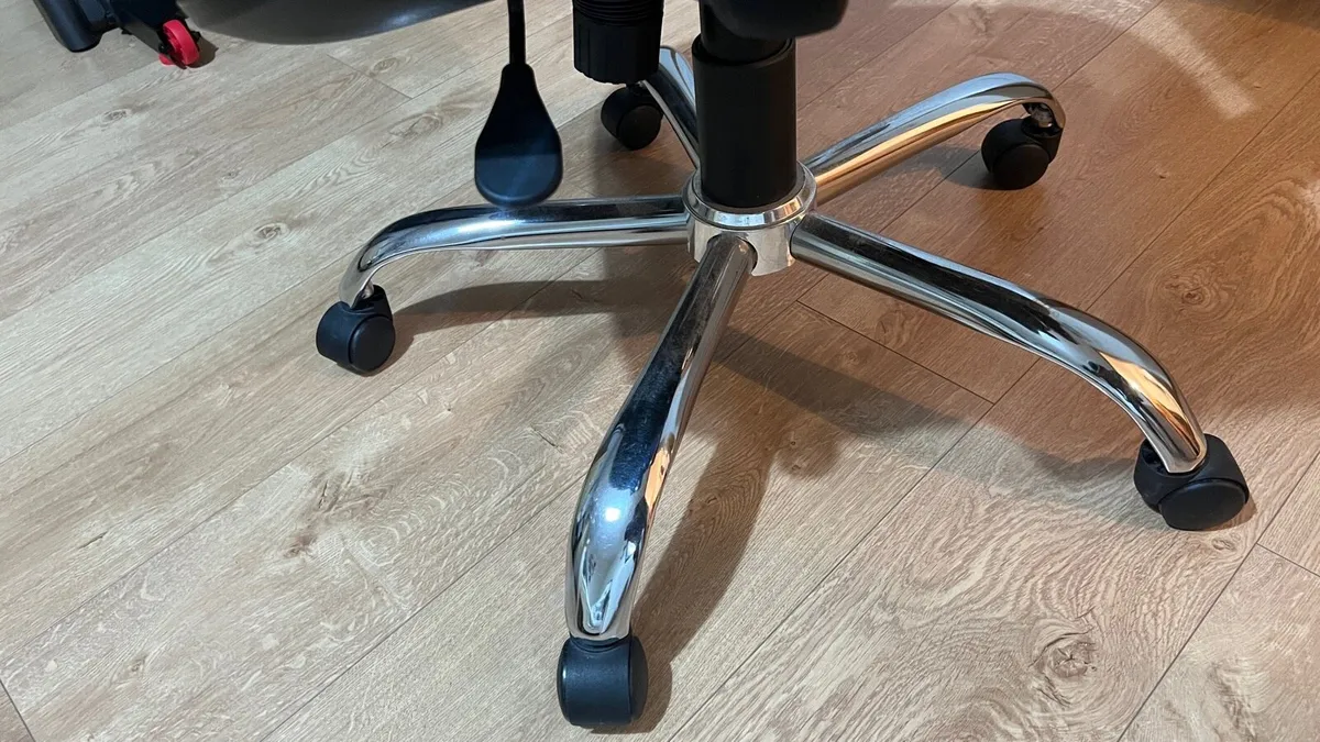 Adjustable office Chair -  Ergo 24 hrs chair - Image 2