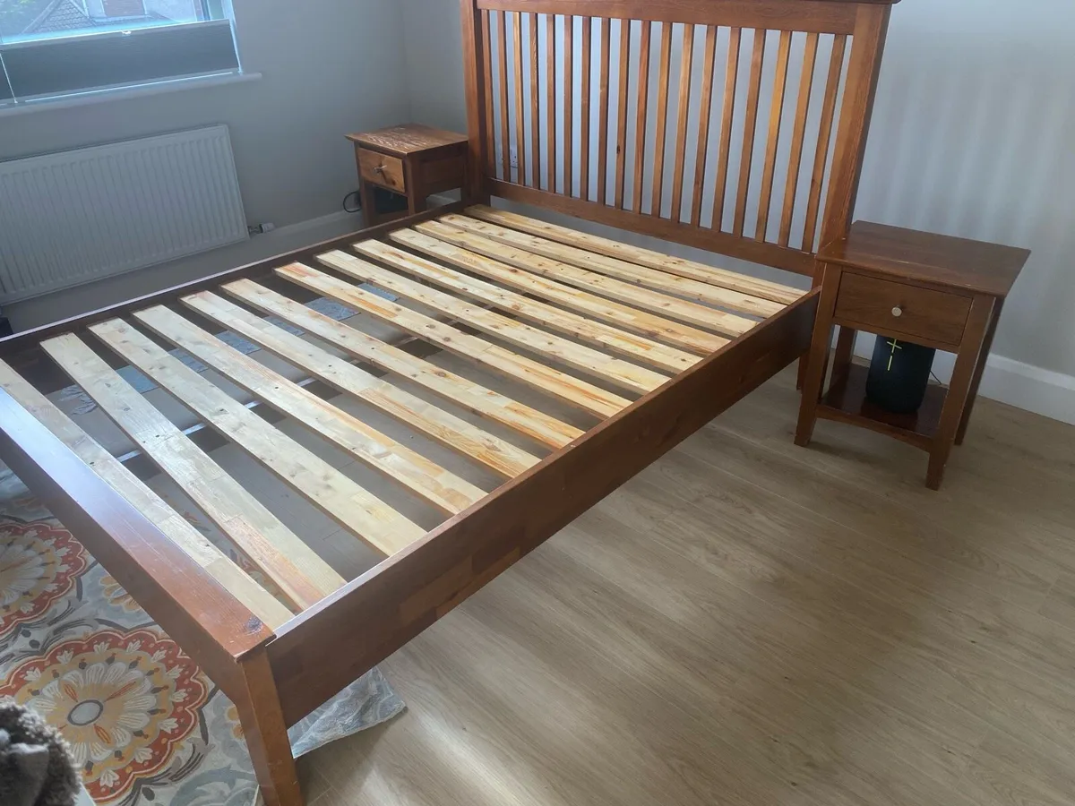 King Bedframe 5ft & 2 bed side lockers - Image 1