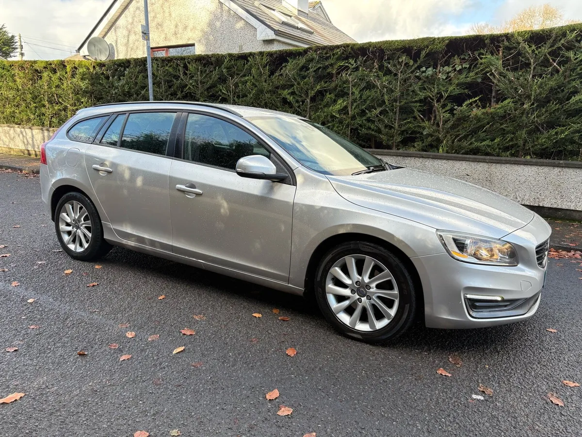 2014 Volvo V60 Estate 2.0 Diesel 180bhp 6 Speed - Image 4