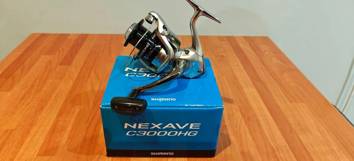 SHIMANO Nexave C3000HG Spinning Fishing Reel 2018 - Image 1