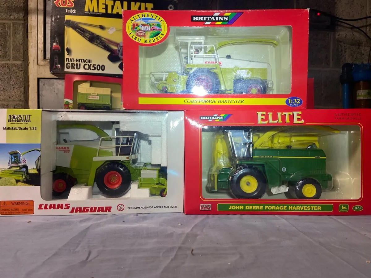 Model 1:32 tractors - Image 2