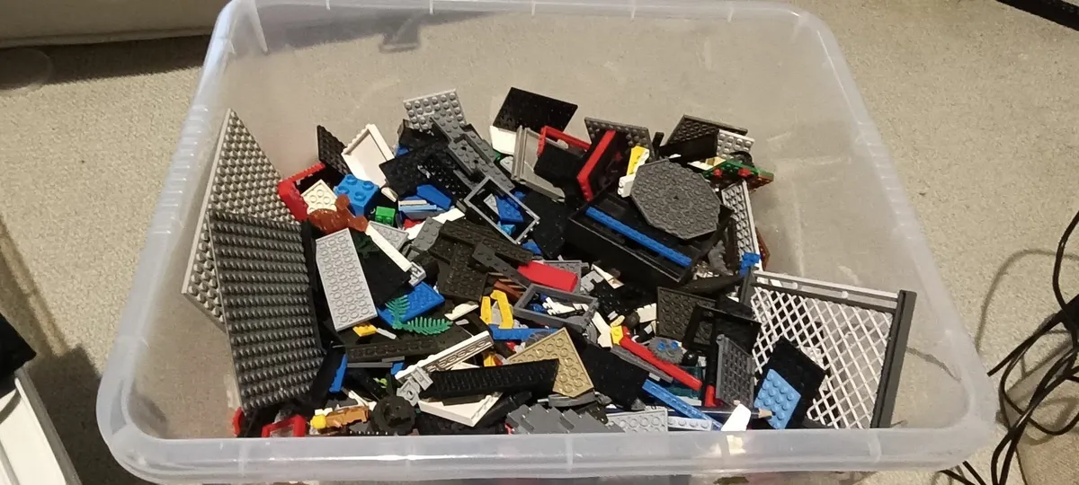 Lego box - Image 1