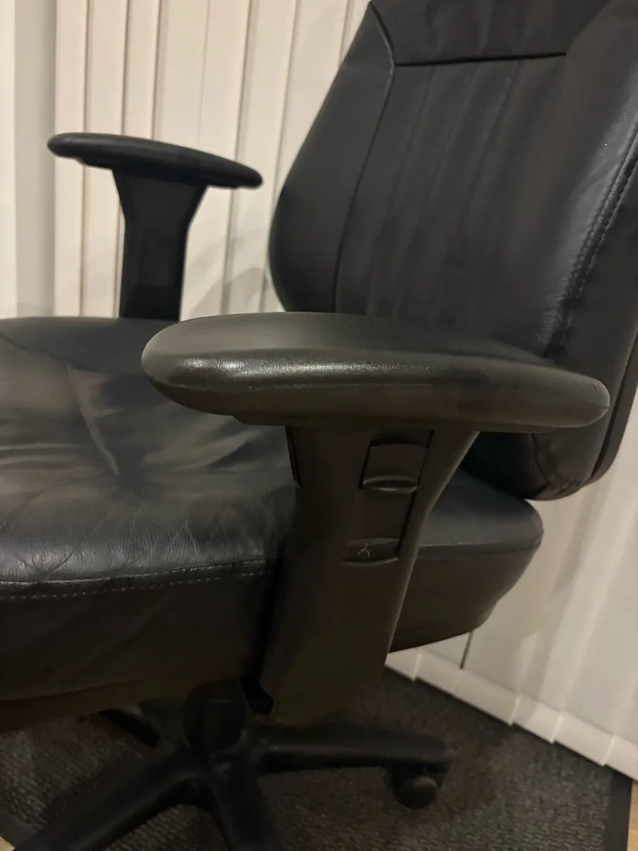 Panther Bariatric Chair Office chair - Image 3