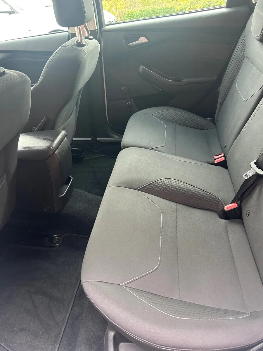 1L Ecoboost Ford Focus 2015 - Image 4