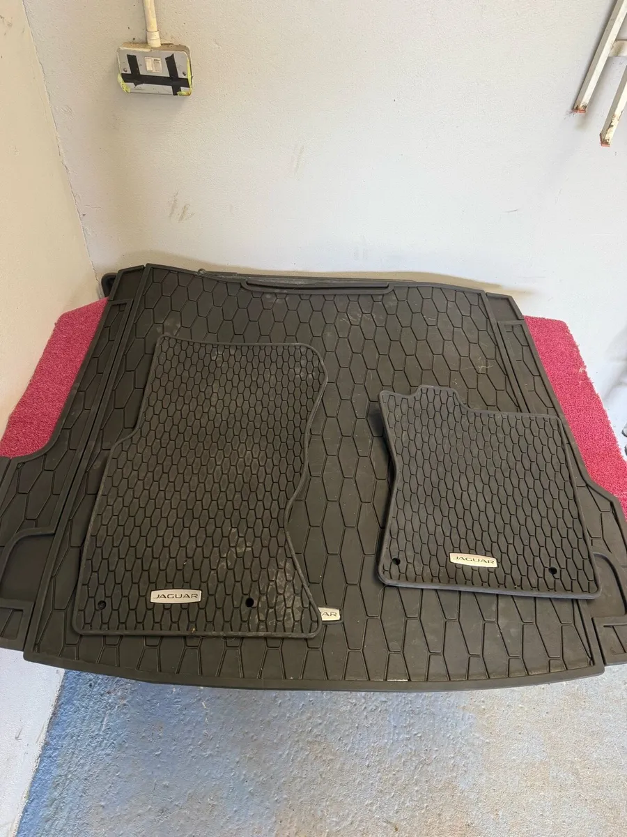 Jaguar F Pace  Rubber mats - Image 2