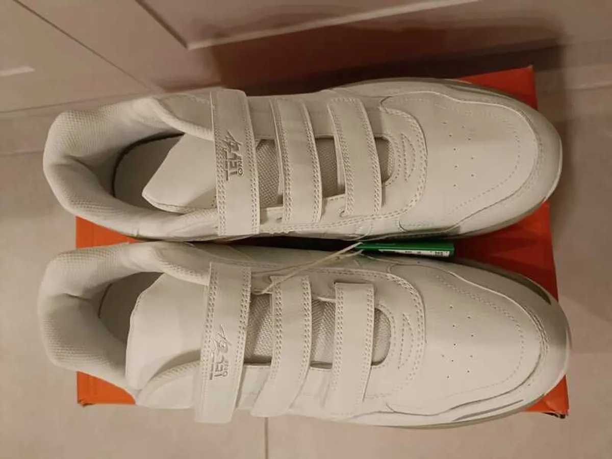 Men Sport ShoesTrainers 14 UK Tech one 50 EU - Image 2