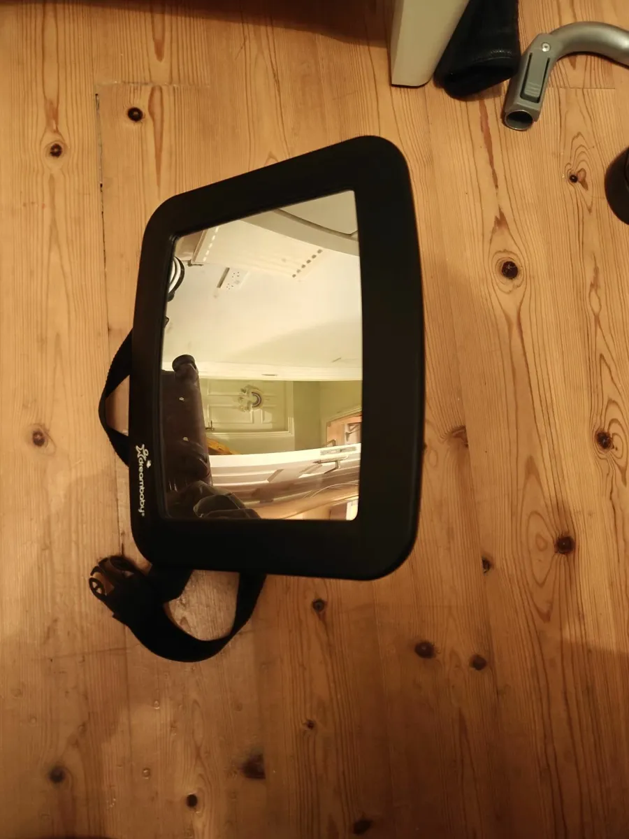 Maxi Cosi 0+ Child Seat - Image 4