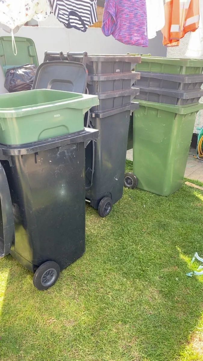 Wheelie bins like new - read description- - Image 4