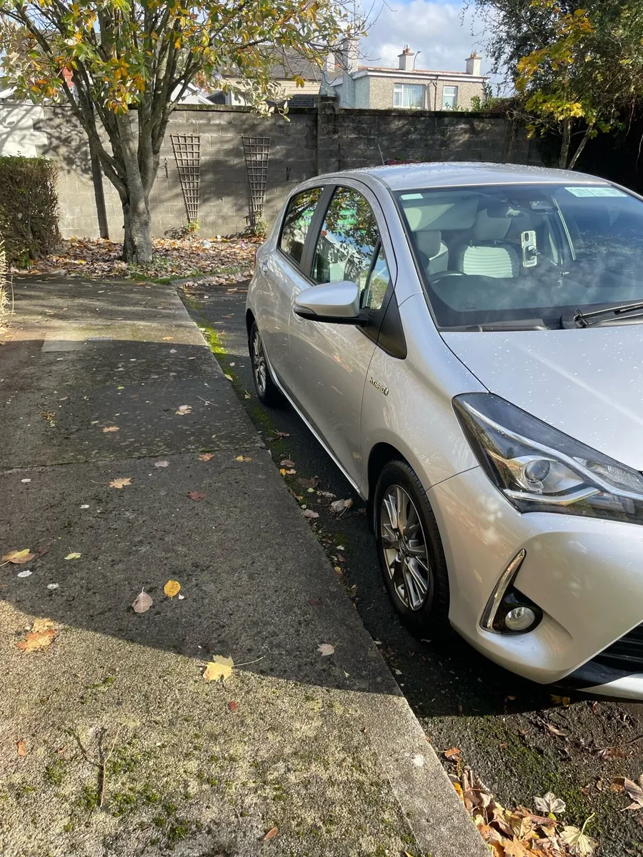 2019 Toyota Yaris Hybrid - Image 4