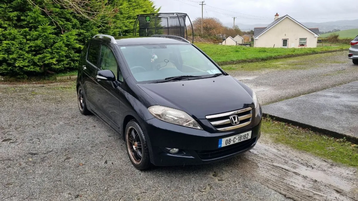 Honda FR-V 2008 - Image 1