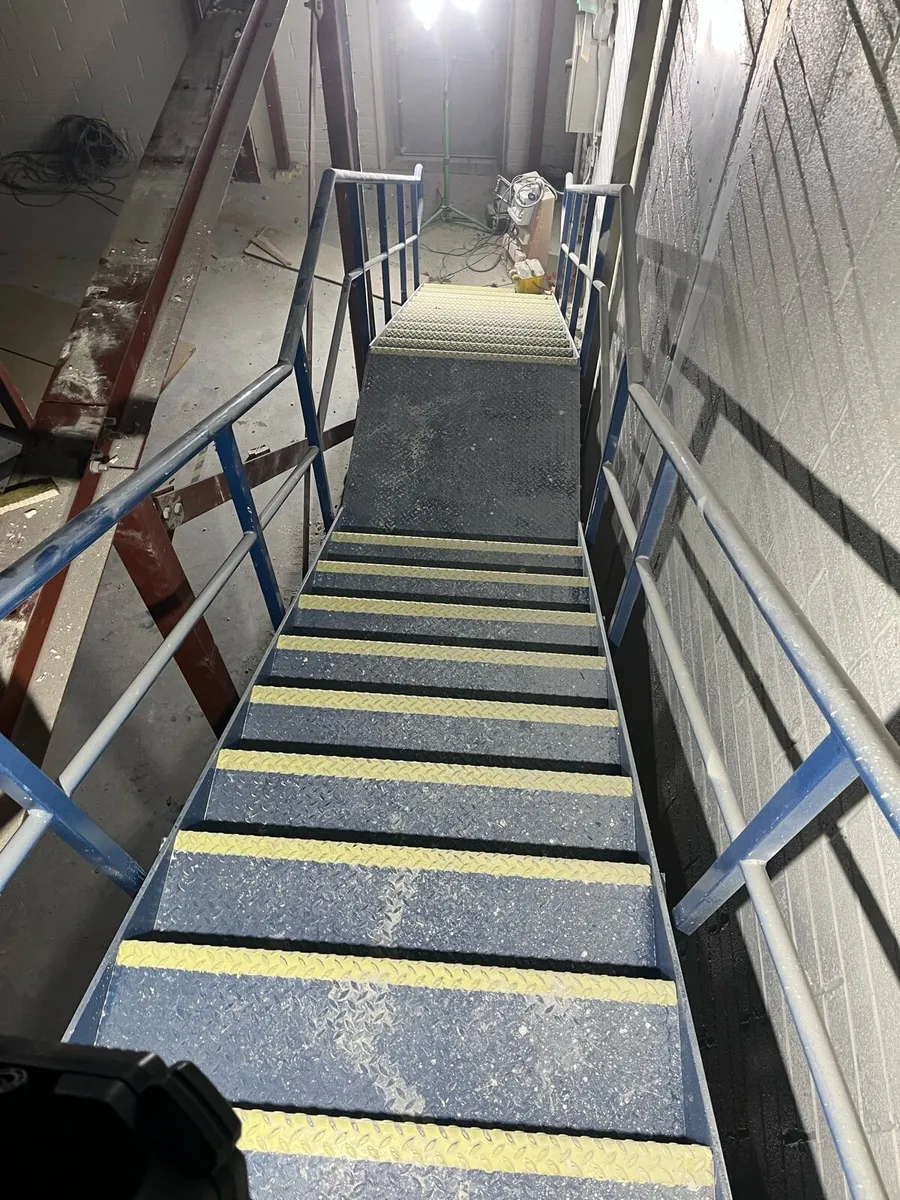 Steel stair - Image 3